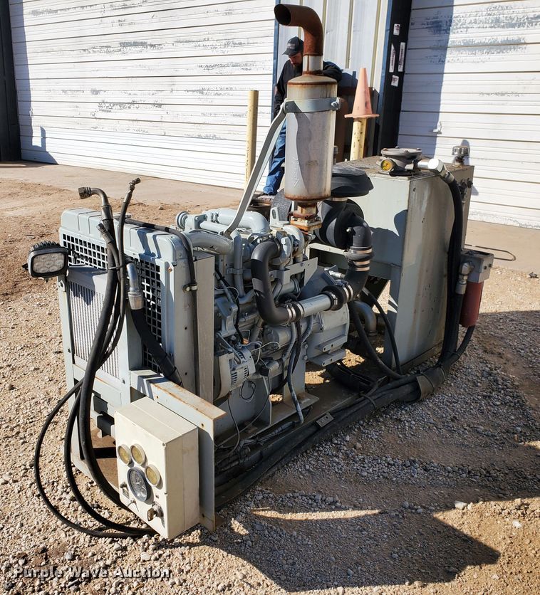 image for item HC9152 Kubota V3800-DI-T  engine