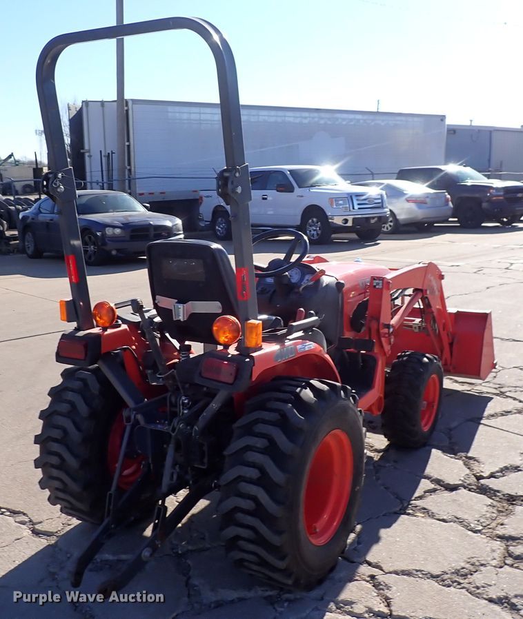 image for item HC9807 Kubota B2320HSD  MFWD tractor