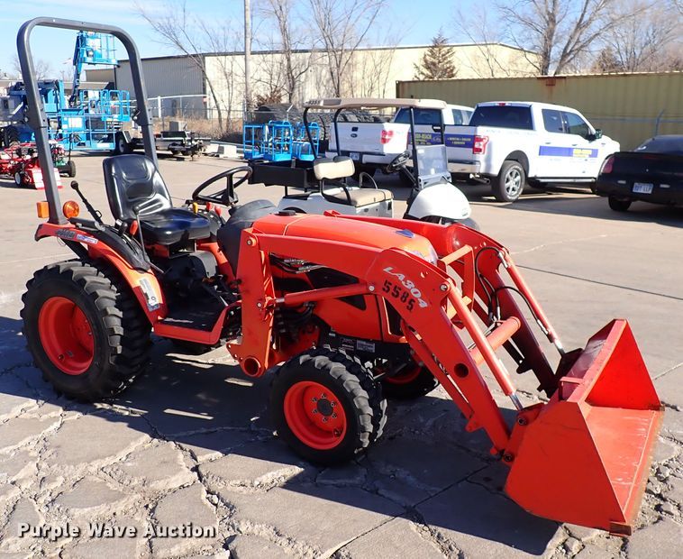 image for item HC9807 Kubota B2320HSD  MFWD tractor
