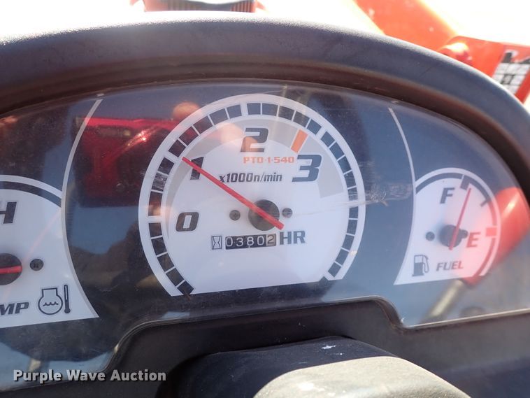 image for item HC9807 Kubota B2320HSD  MFWD tractor