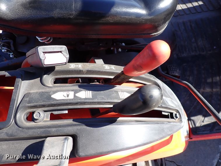 image for item HC9807 Kubota B2320HSD  MFWD tractor