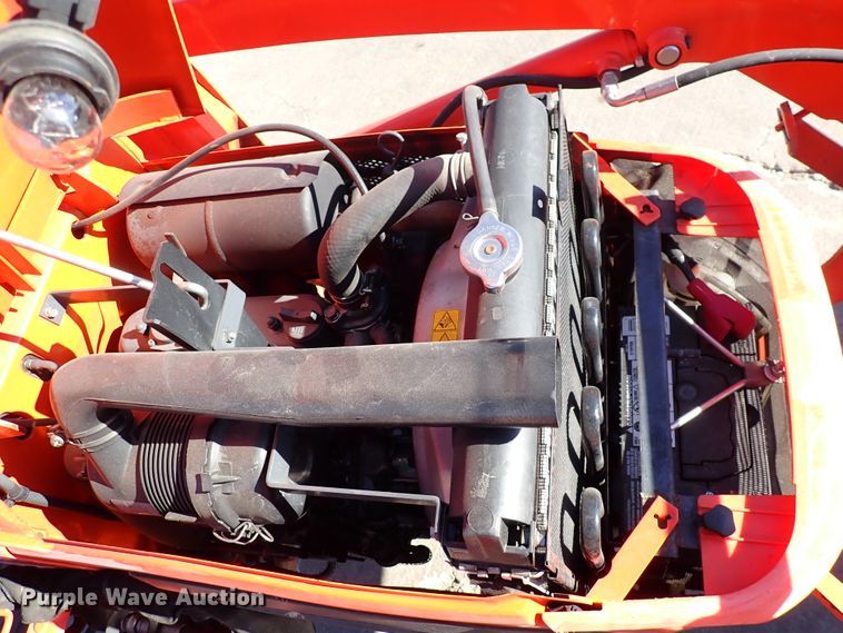 image for item HC9807 Kubota B2320HSD  MFWD tractor