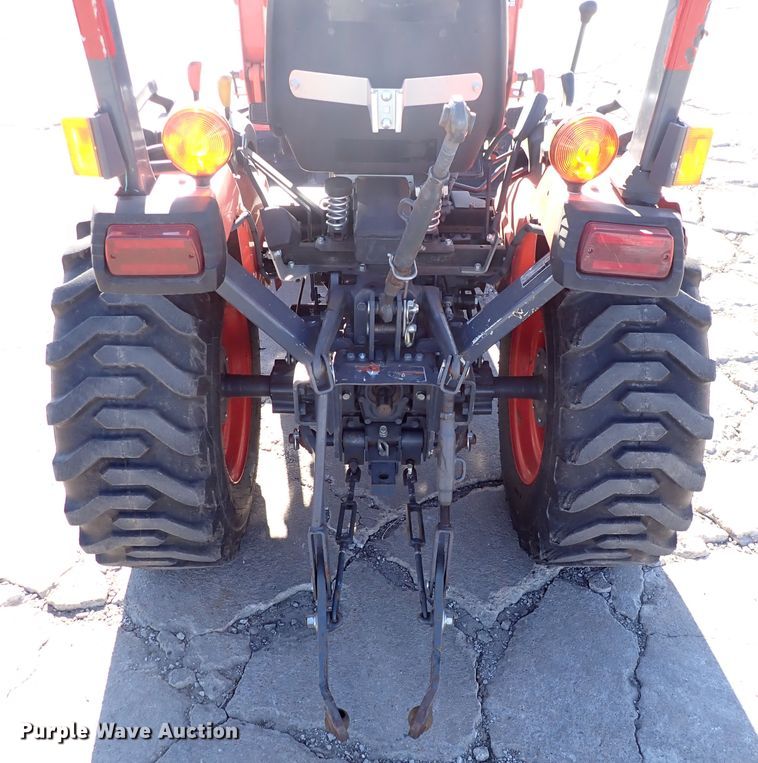 image for item HC9807 Kubota B2320HSD  MFWD tractor