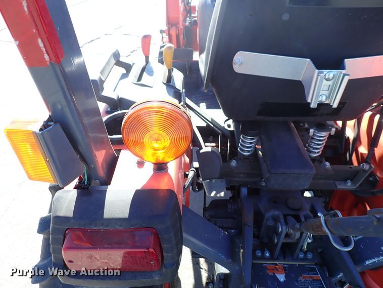 image for item HC9807 Kubota B2320HSD  MFWD tractor