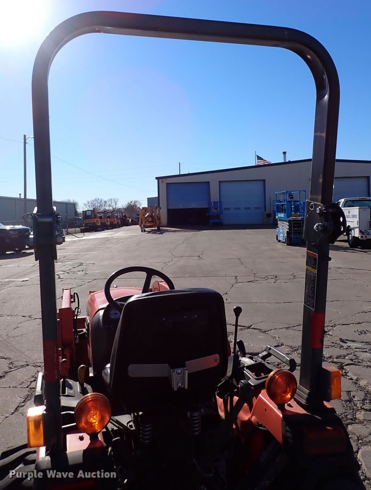 image for item HC9807 Kubota B2320HSD  MFWD tractor