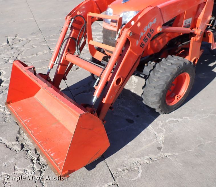 image for item HC9807 Kubota B2320HSD  MFWD tractor