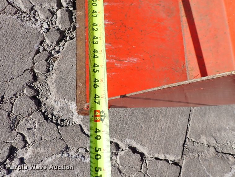 image for item HC9807 Kubota B2320HSD  MFWD tractor