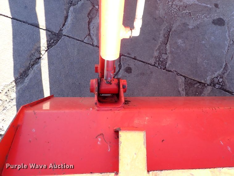 image for item HC9807 Kubota B2320HSD  MFWD tractor