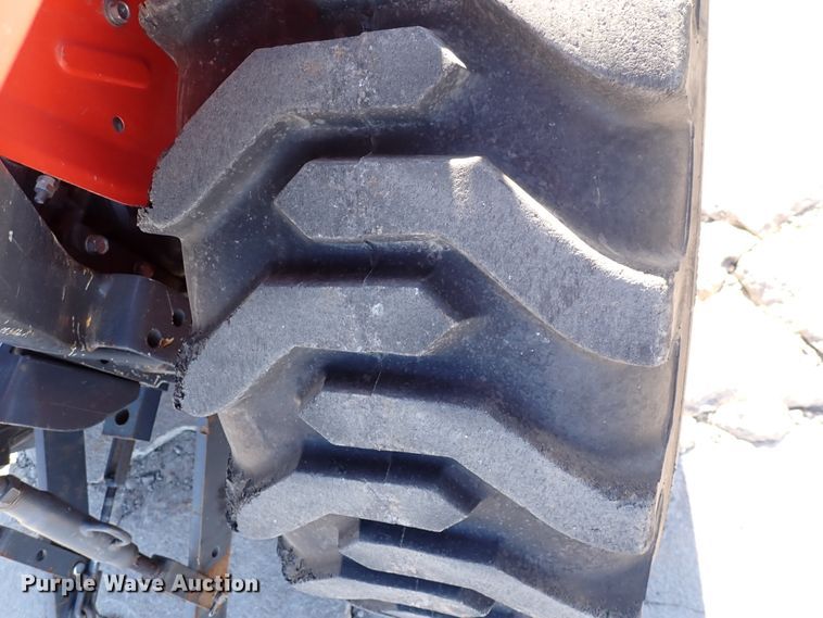 image for item HC9807 Kubota B2320HSD  MFWD tractor