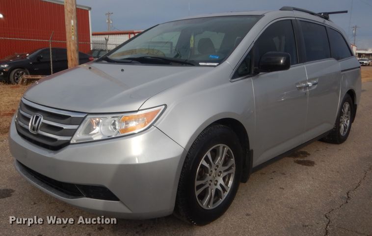 image for item HG9774 2013 Honda Odyssey  van