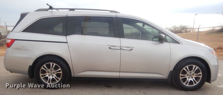 image for item HG9774 2013 Honda Odyssey  van