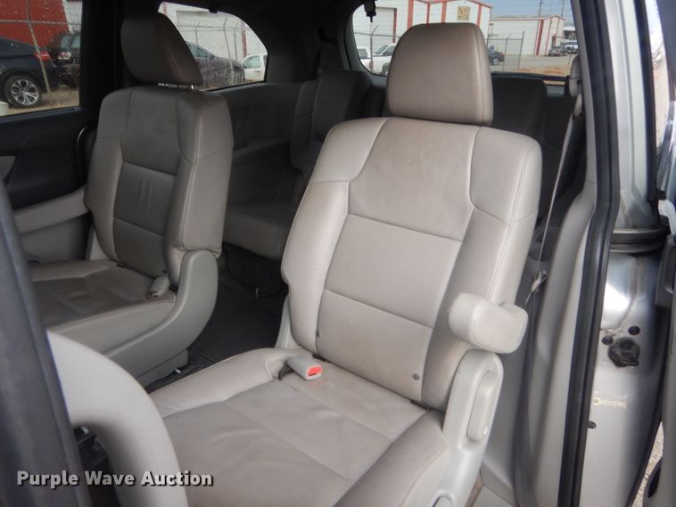 image for item HG9774 2013 Honda Odyssey  van