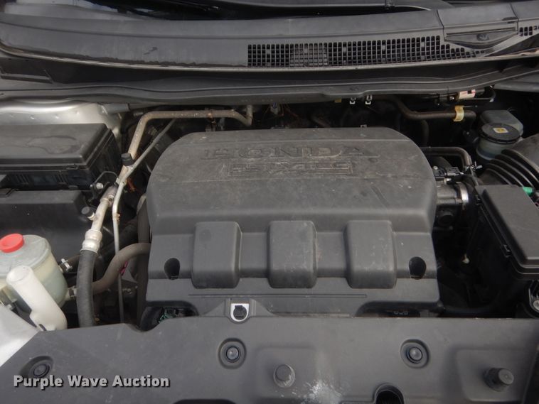 image for item HG9774 2013 Honda Odyssey  van