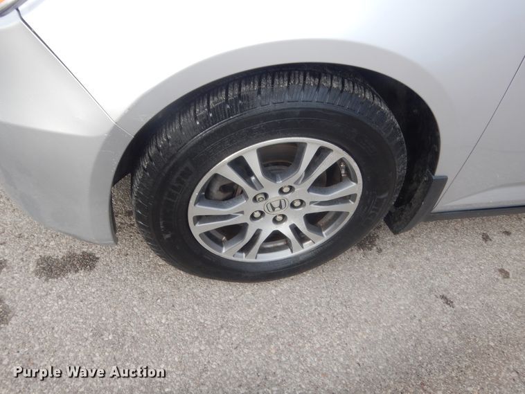 image for item HG9774 2013 Honda Odyssey  van