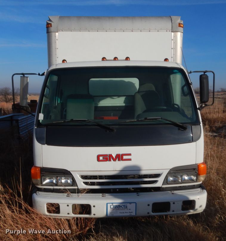 image for item HG9789 2003 GMC W4500  box truck