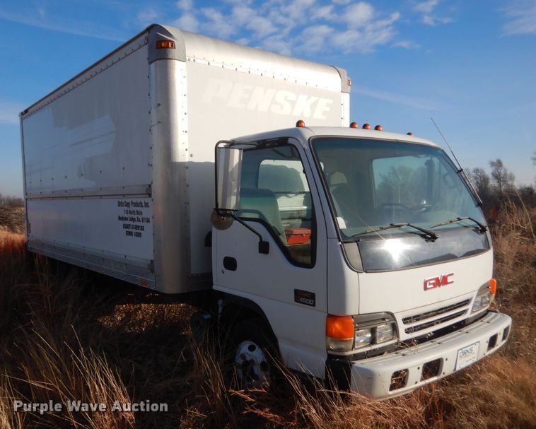 image for item HG9789 2003 GMC W4500  box truck