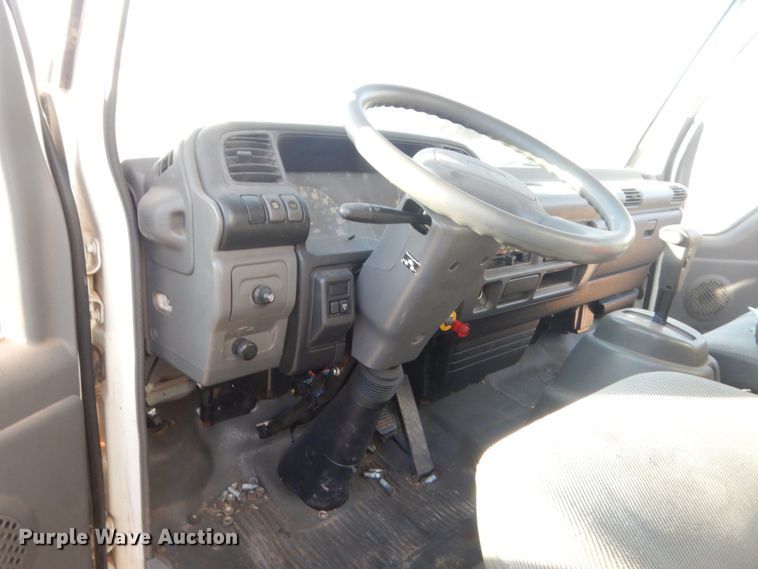 image for item HG9789 2003 GMC W4500  box truck