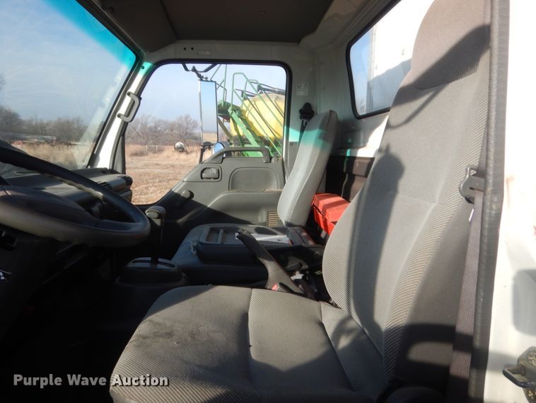 image for item HG9789 2003 GMC W4500  box truck