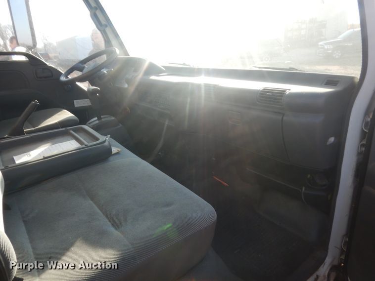 image for item HG9789 2003 GMC W4500  box truck