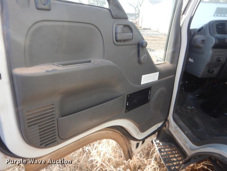 image for item HG9789 2003 GMC W4500  box truck