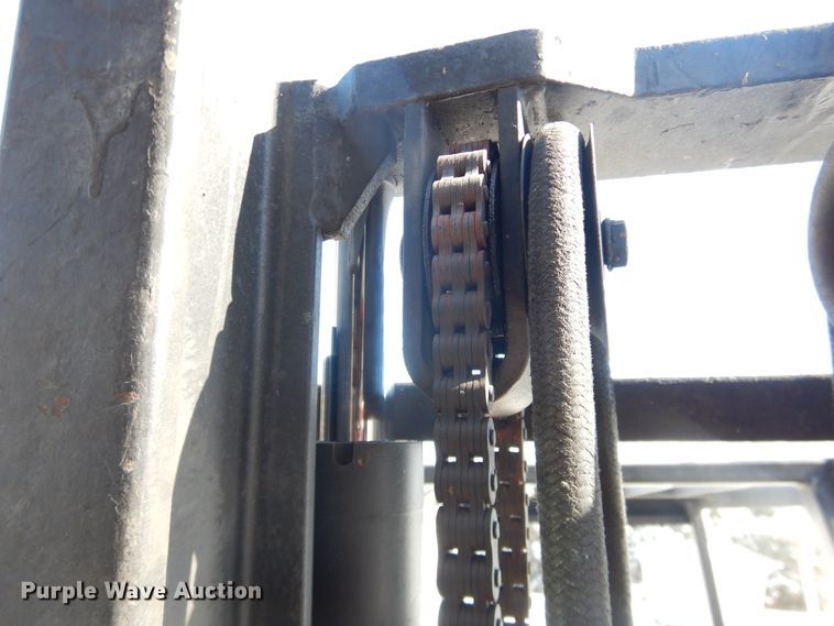 image for item HI9025 Clark DF7735  forklift