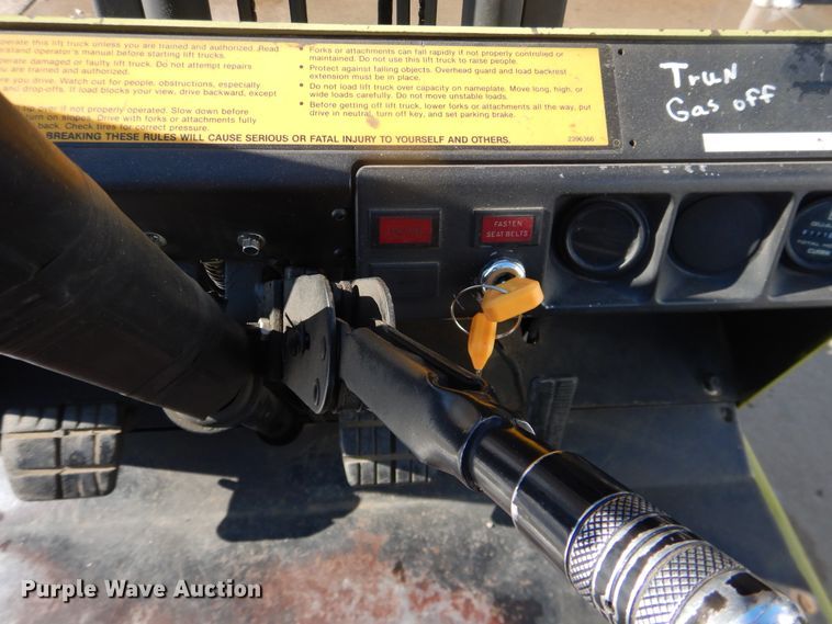 image for item HI9025 Clark DF7735  forklift