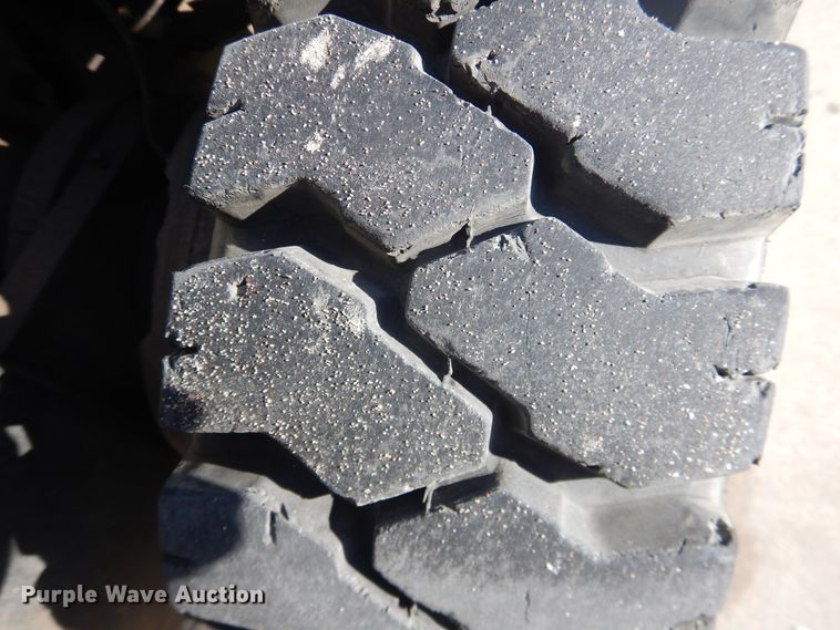 image for item HI9025 Clark DF7735  forklift