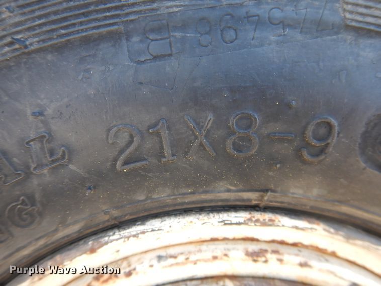 image for item HI9025 Clark DF7735  forklift