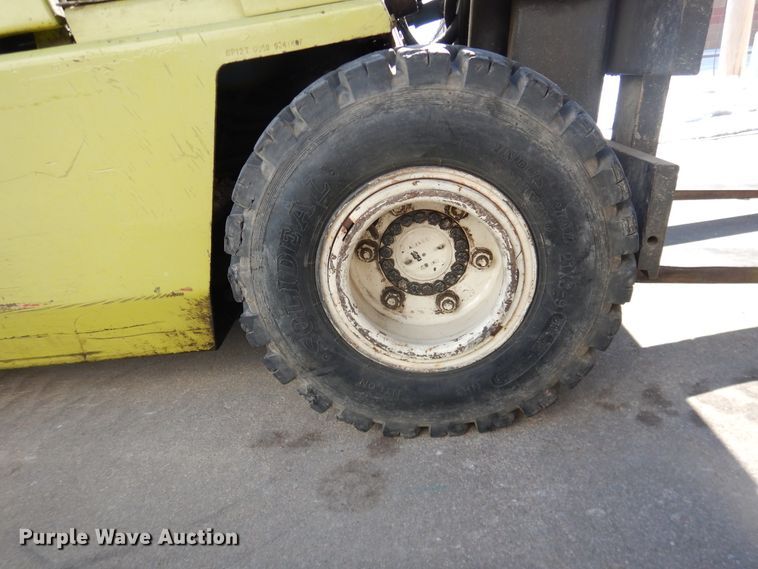 image for item HI9025 Clark DF7735  forklift