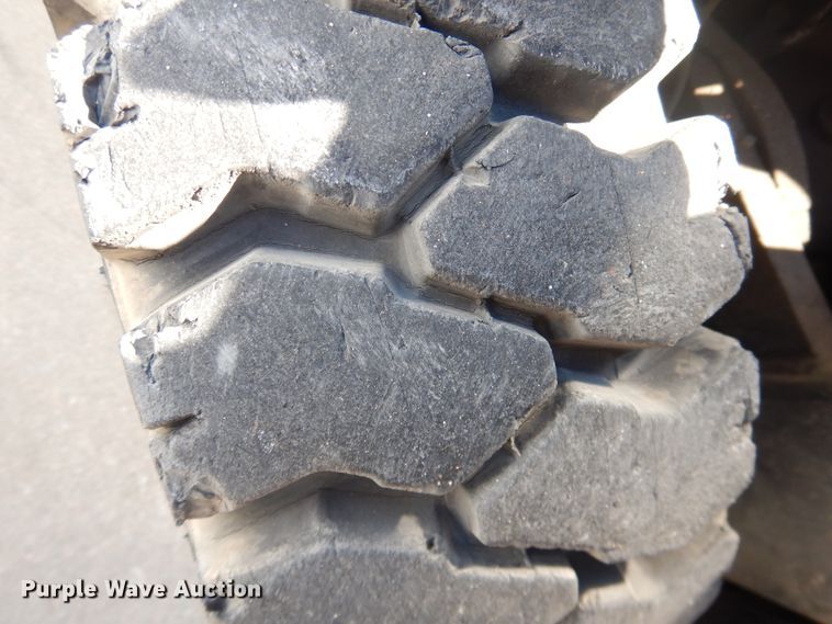 image for item HI9025 Clark DF7735  forklift