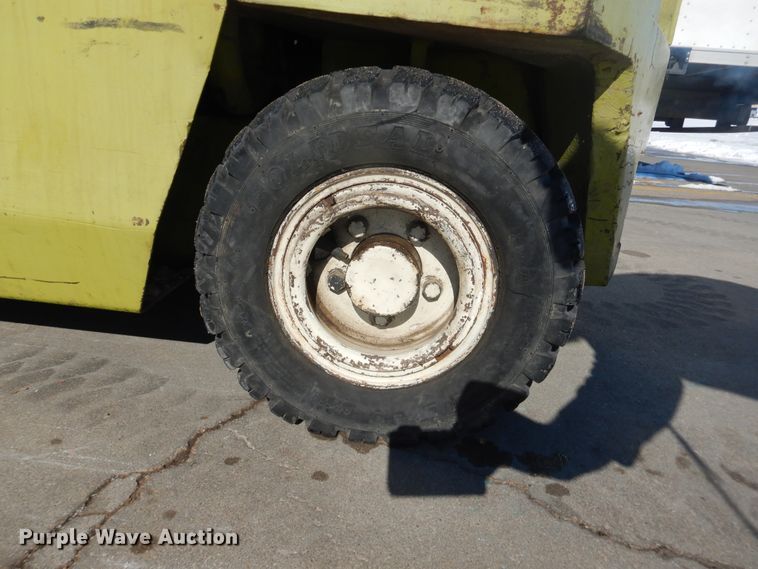 image for item HI9025 Clark DF7735  forklift