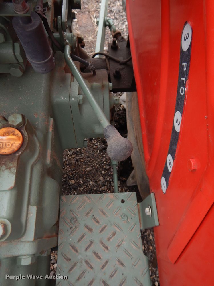 image for item HI9030 Yanmar YM2000  tractor