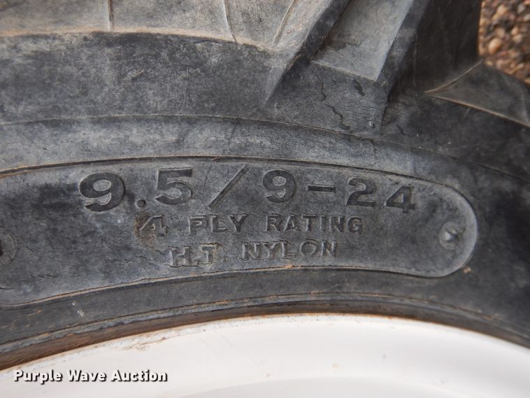 image for item HI9030 Yanmar YM2000  tractor