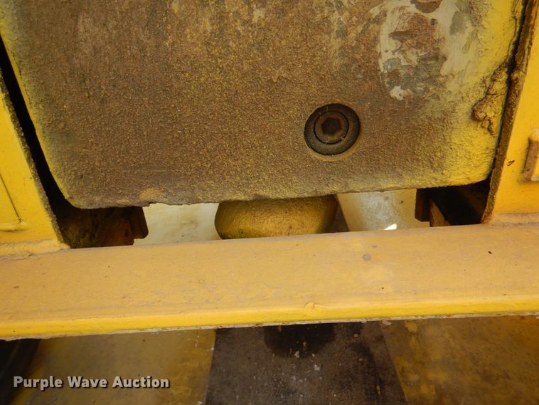 image for item HL9272 Allmand EZ650 drop hammer