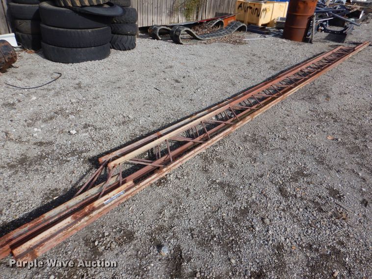 image for item HL9284 (3) joists