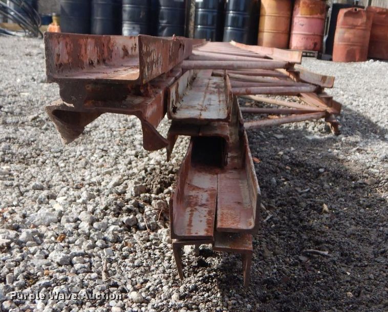 image for item HL9284 (3) joists