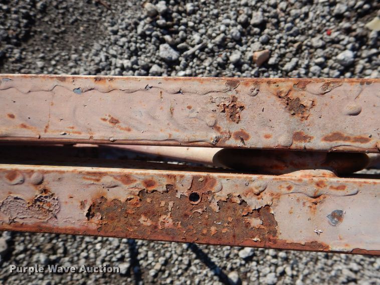 image for item HL9284 (3) joists