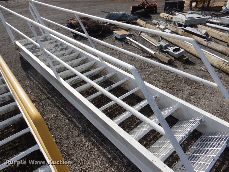 image for item HL9285 16'L x 35"W metal staircase