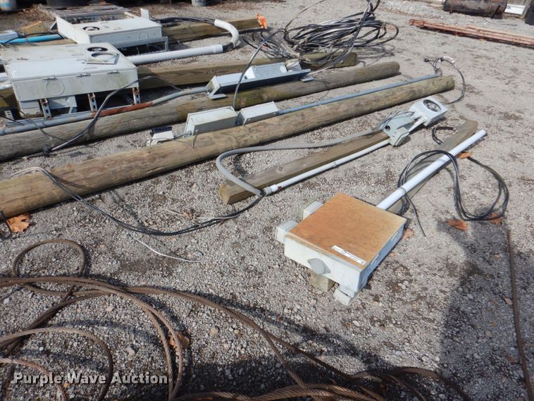 image for item HL9287 (6) temporary service poles