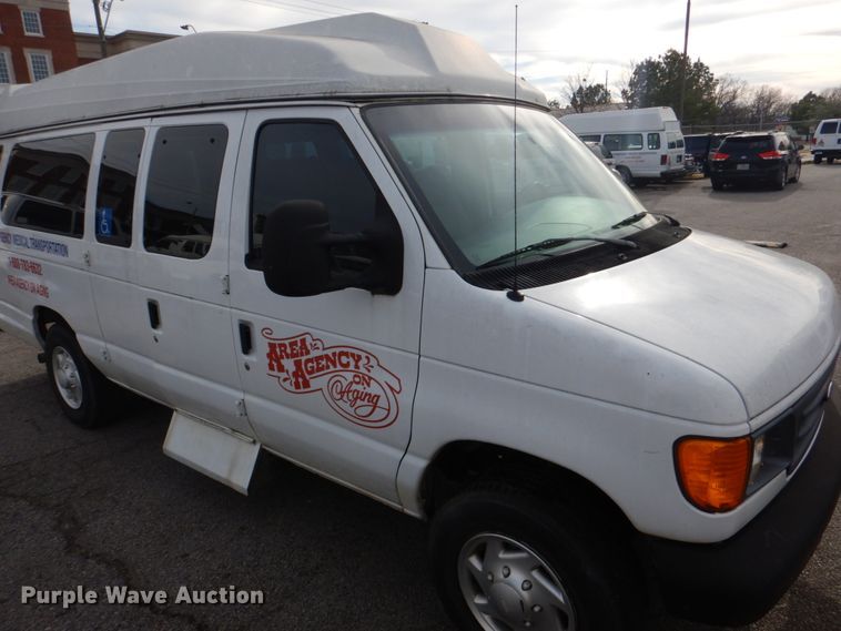 image for item HL9296 2007 Ford E250  handicap accessible van