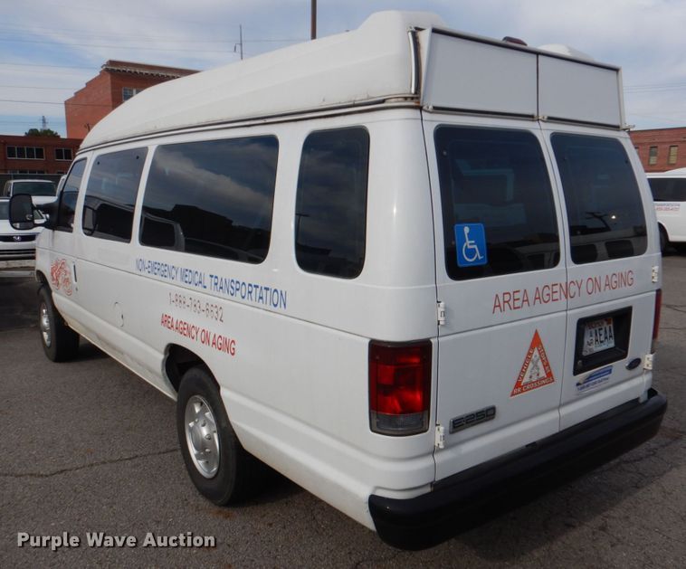 image for item HL9296 2007 Ford E250  handicap accessible van