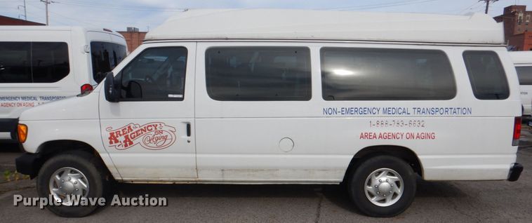 image for item HL9296 2007 Ford E250  handicap accessible van