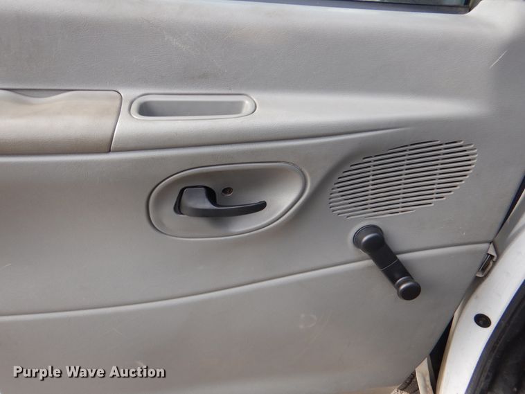 image for item HL9296 2007 Ford E250  handicap accessible van