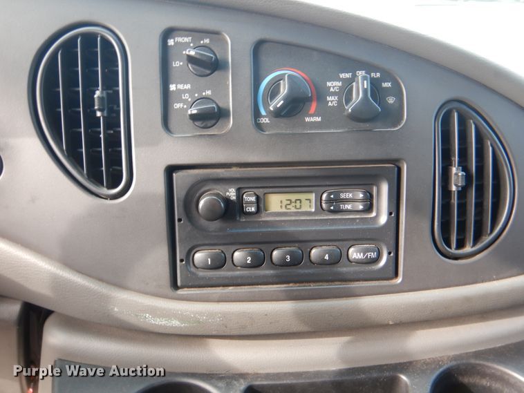 image for item HL9296 2007 Ford E250  handicap accessible van