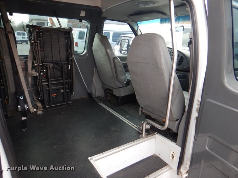 image for item HL9296 2007 Ford E250  handicap accessible van
