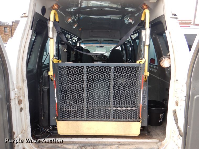 image for item HL9296 2007 Ford E250  handicap accessible van