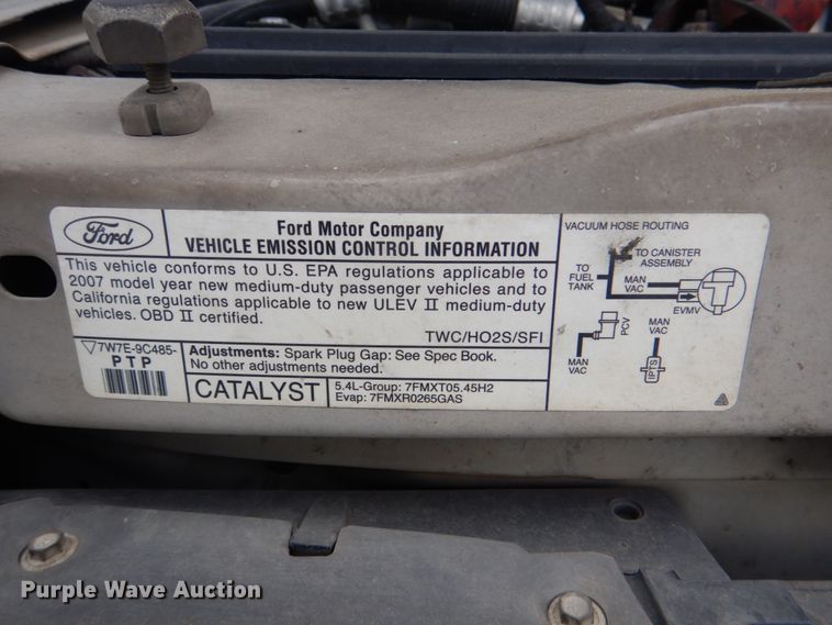 image for item HL9296 2007 Ford E250  handicap accessible van