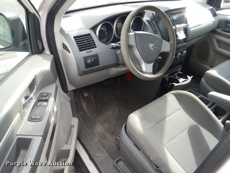 image for item HL9297 2010 Dodge Grand Caravan  van