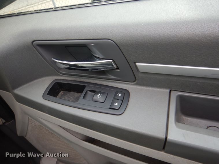 image for item HL9297 2010 Dodge Grand Caravan  van