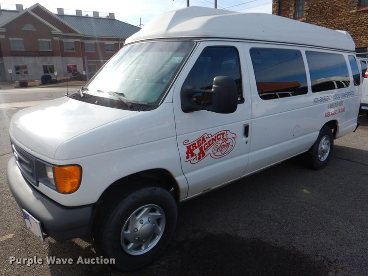 image for item HL9299 2007 Ford E250  handicap accessible van